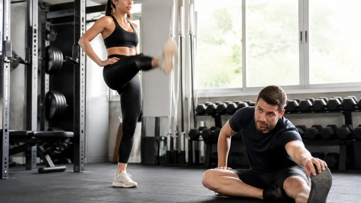 Faut-il privilégier les étirements statiques ou dynamiques selon le type d’entraînement ?