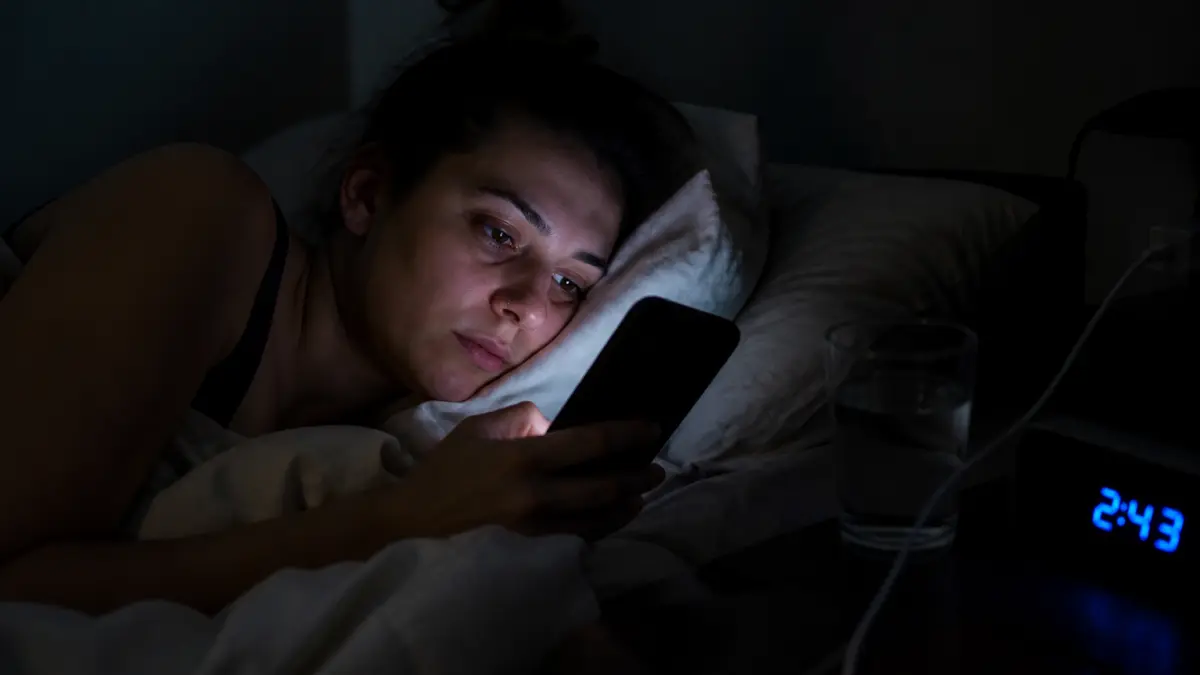 Insomnie : une étude révèle que la fatigue diurne influence les nuits sur TikTok