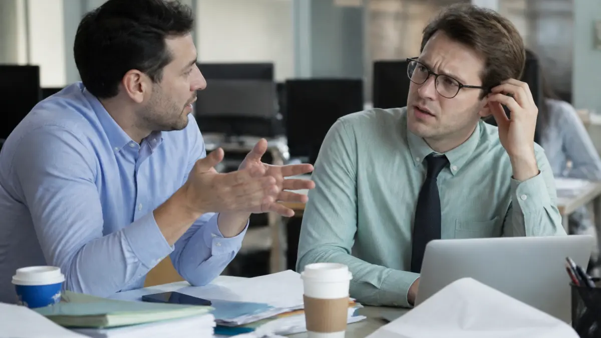 Un faux pas de communication freine la compréhension mutuelle : l'analyse d'un expert.