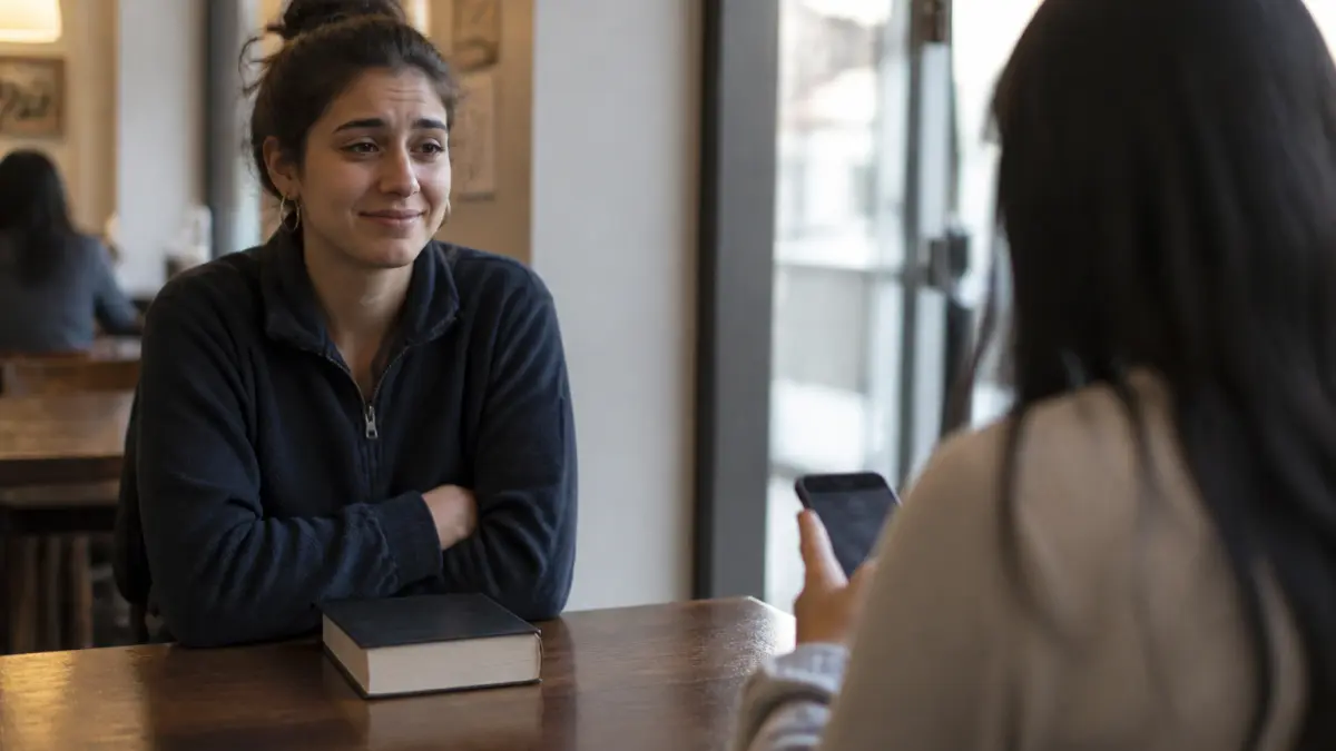 Comportements toxiques : six attitudes à éviter chez un vrai ami, selon les psychologues