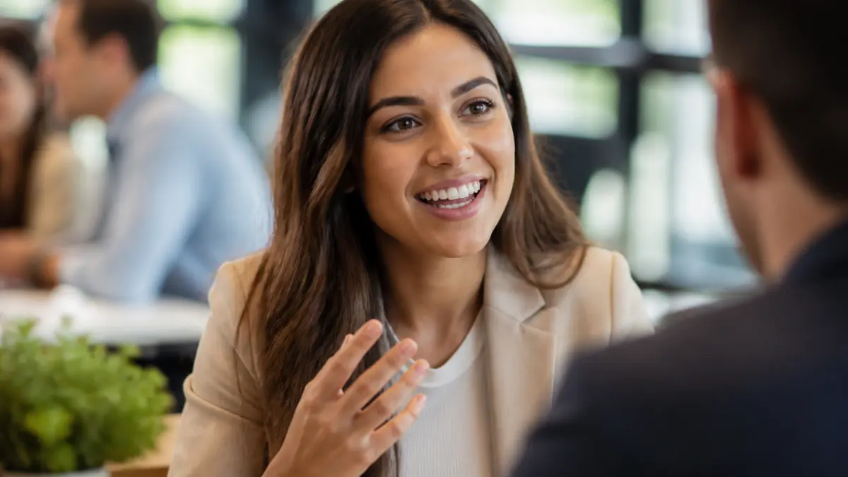 Trois clés des premières impressions selon des experts en communication sociale
