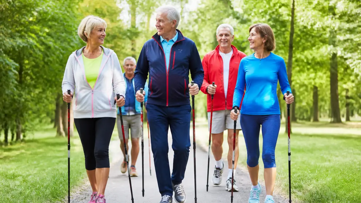 Activité physique après 60 ans : quels sports pour rester autonome ?