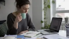 TDAH : des célébrités comme Louane et Shakira aident à briser les tabous, selon des experts